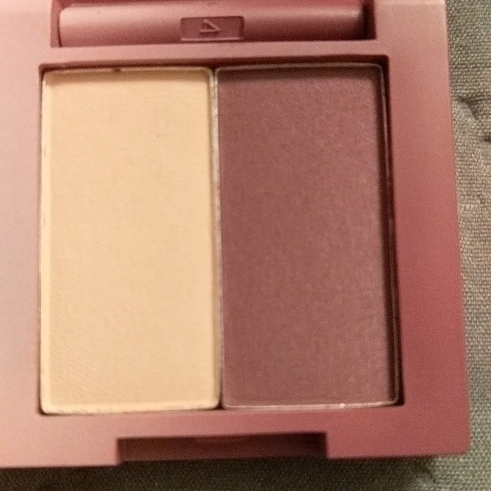 F.A.R.A.H eyeshadow